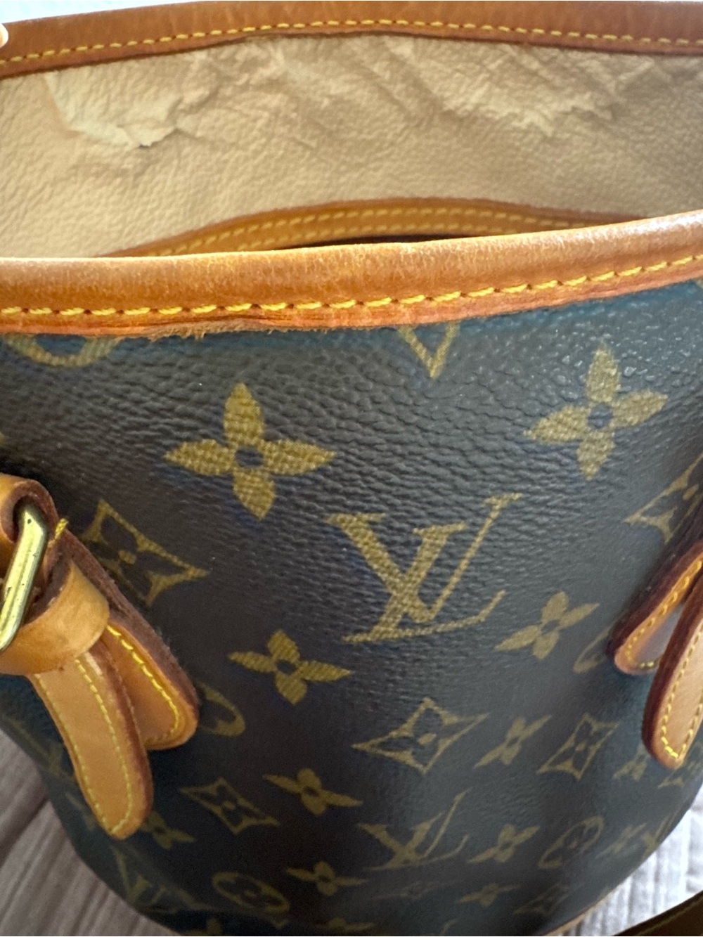 Louis Vuitton Monogram Petit Bucket PM Shoulder Bag + Pouch - Picture 8 of 12